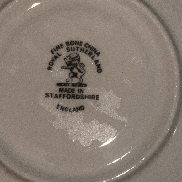 Royal Sutherland Fine Bone China Cup and Saucer with Pink Roses. Clean. - Picture 6 of 6